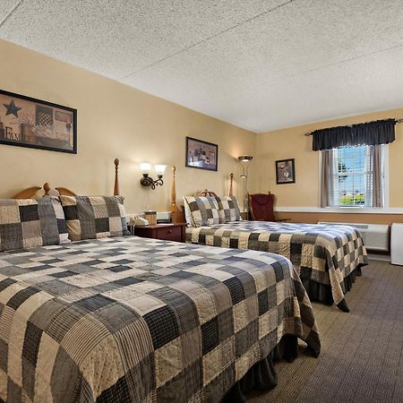 Country Living Inn Smoketown  Esterno foto