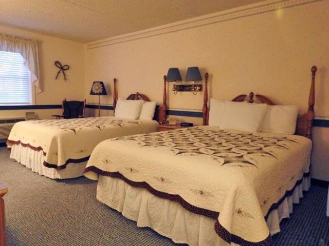 Country Living Inn Smoketown  Esterno foto