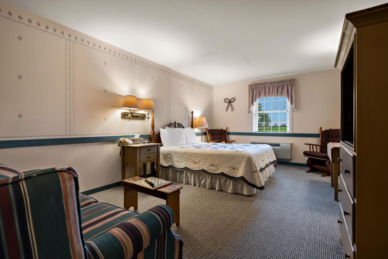 Country Living Inn Smoketown  Esterno foto