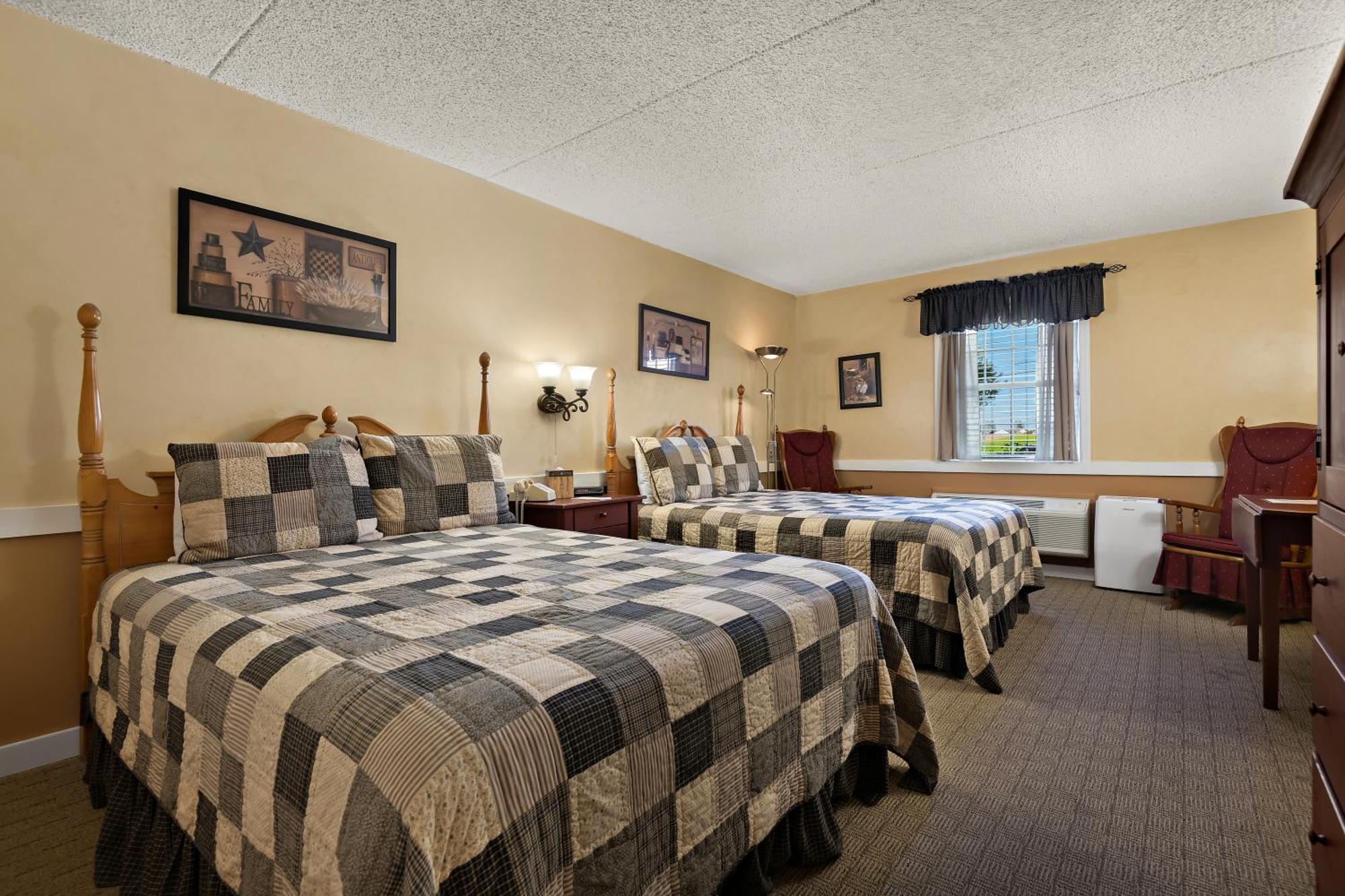 Country Living Inn Smoketown  Esterno foto
