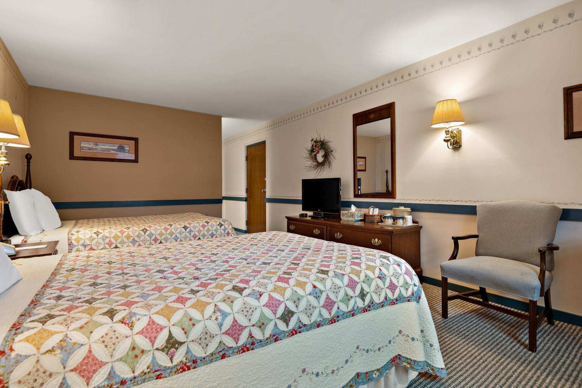 Country Living Inn Smoketown  Esterno foto