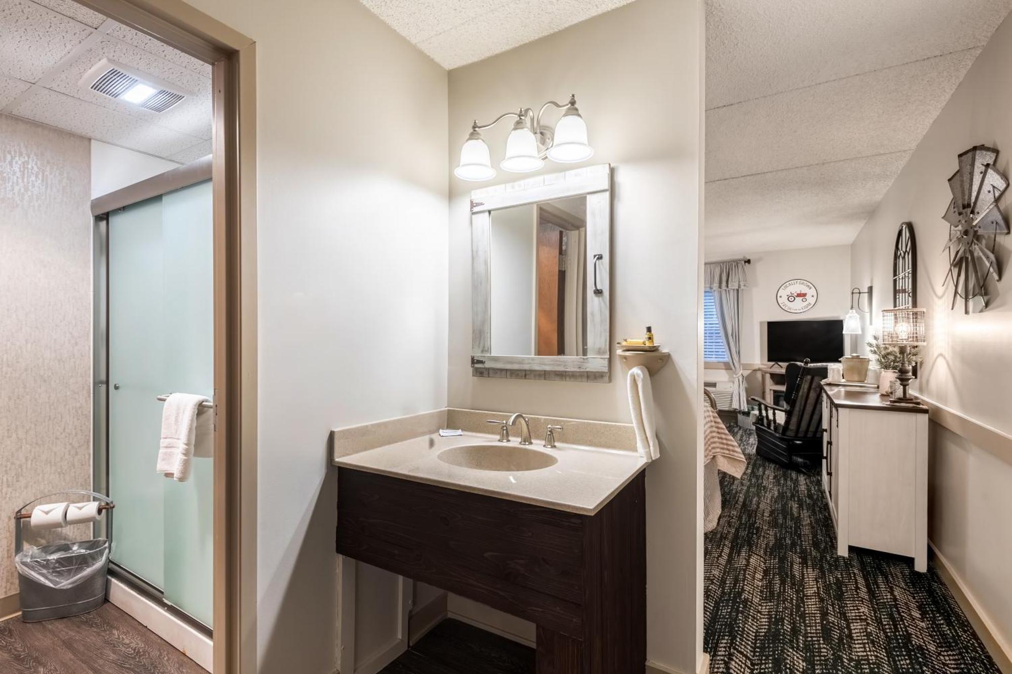 Country Living Inn Smoketown  Esterno foto